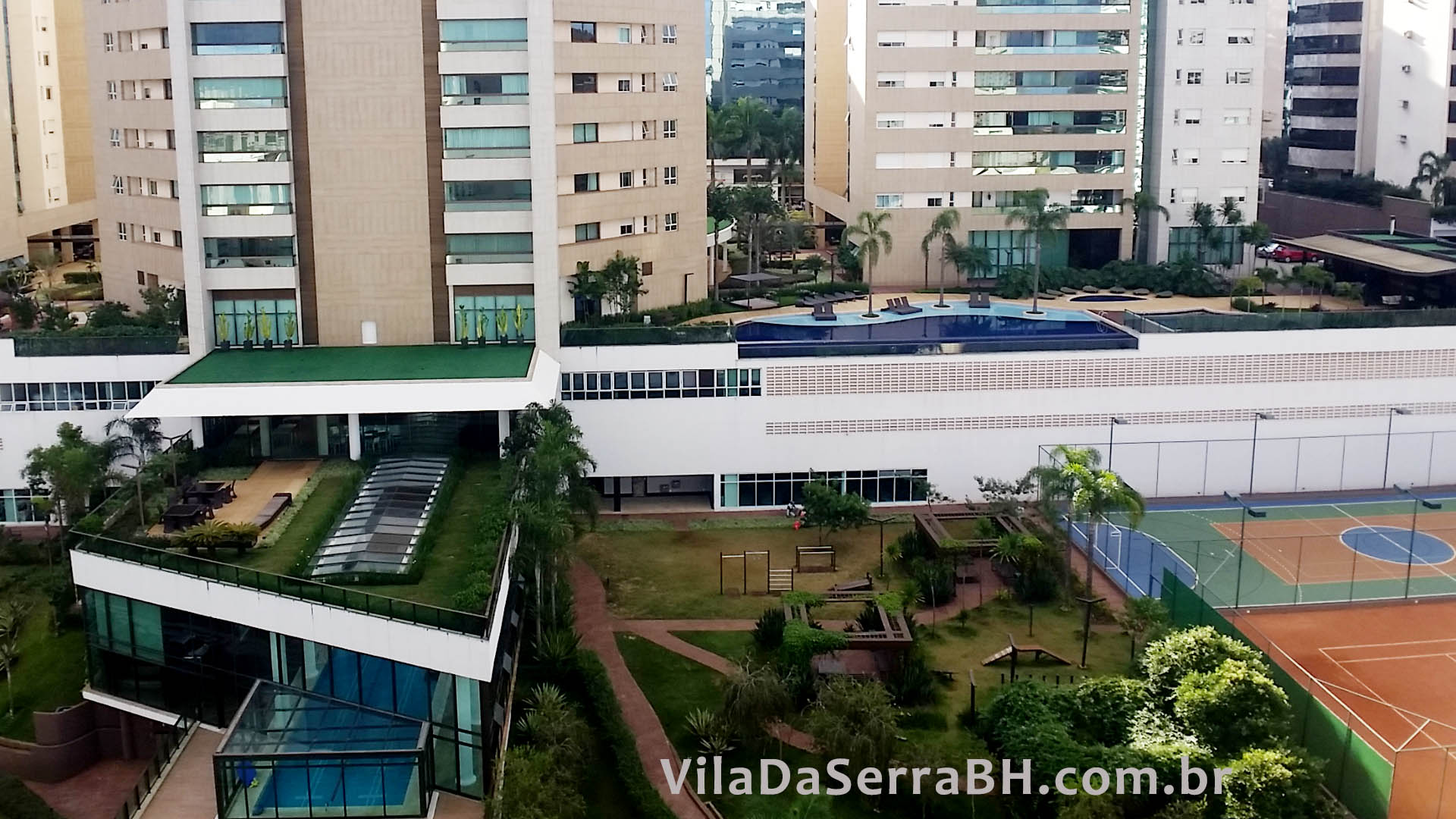 Roscoe Imóveis | Especialistas no Vila da Serra