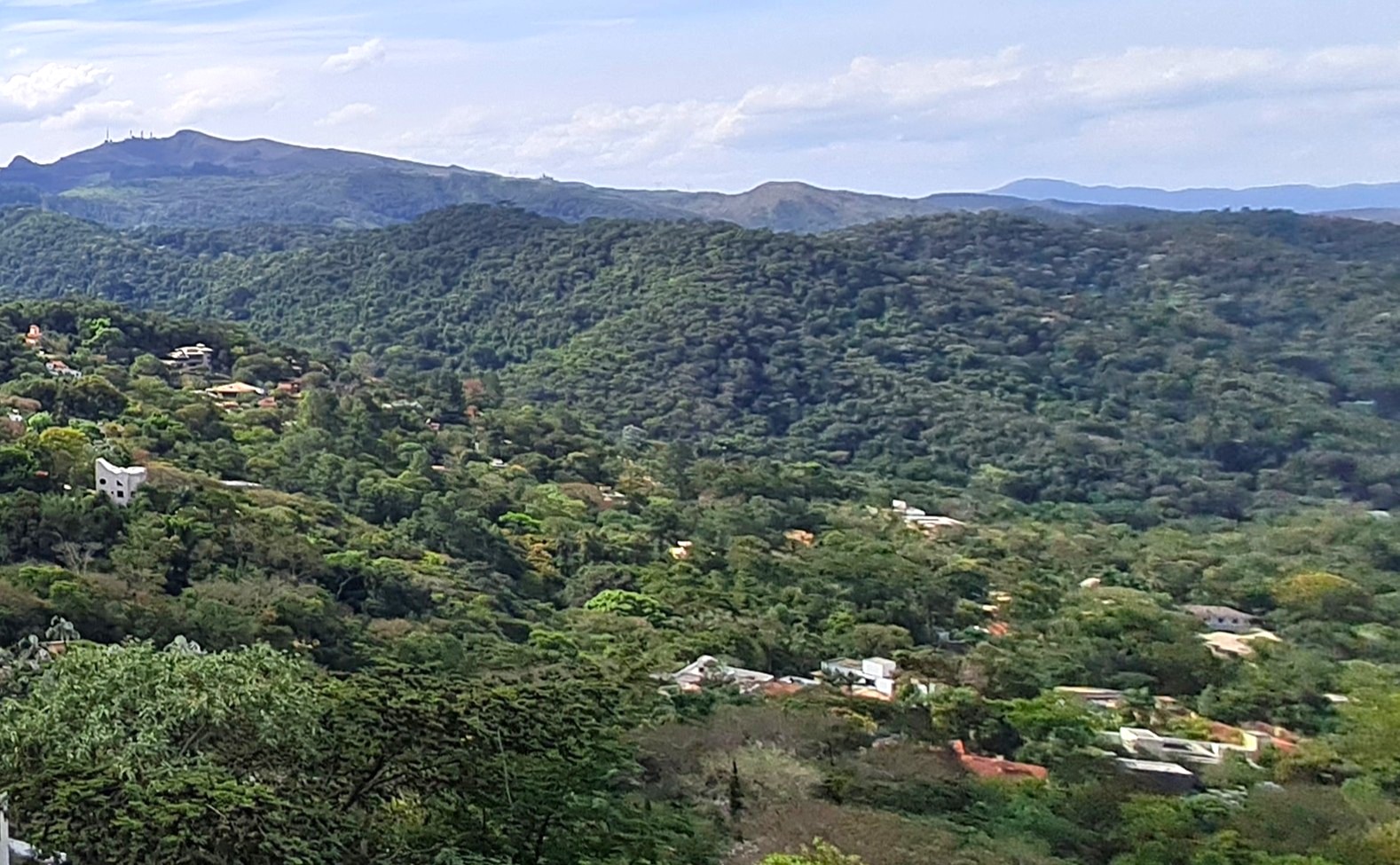 casas em condominio na mata do jambreiro