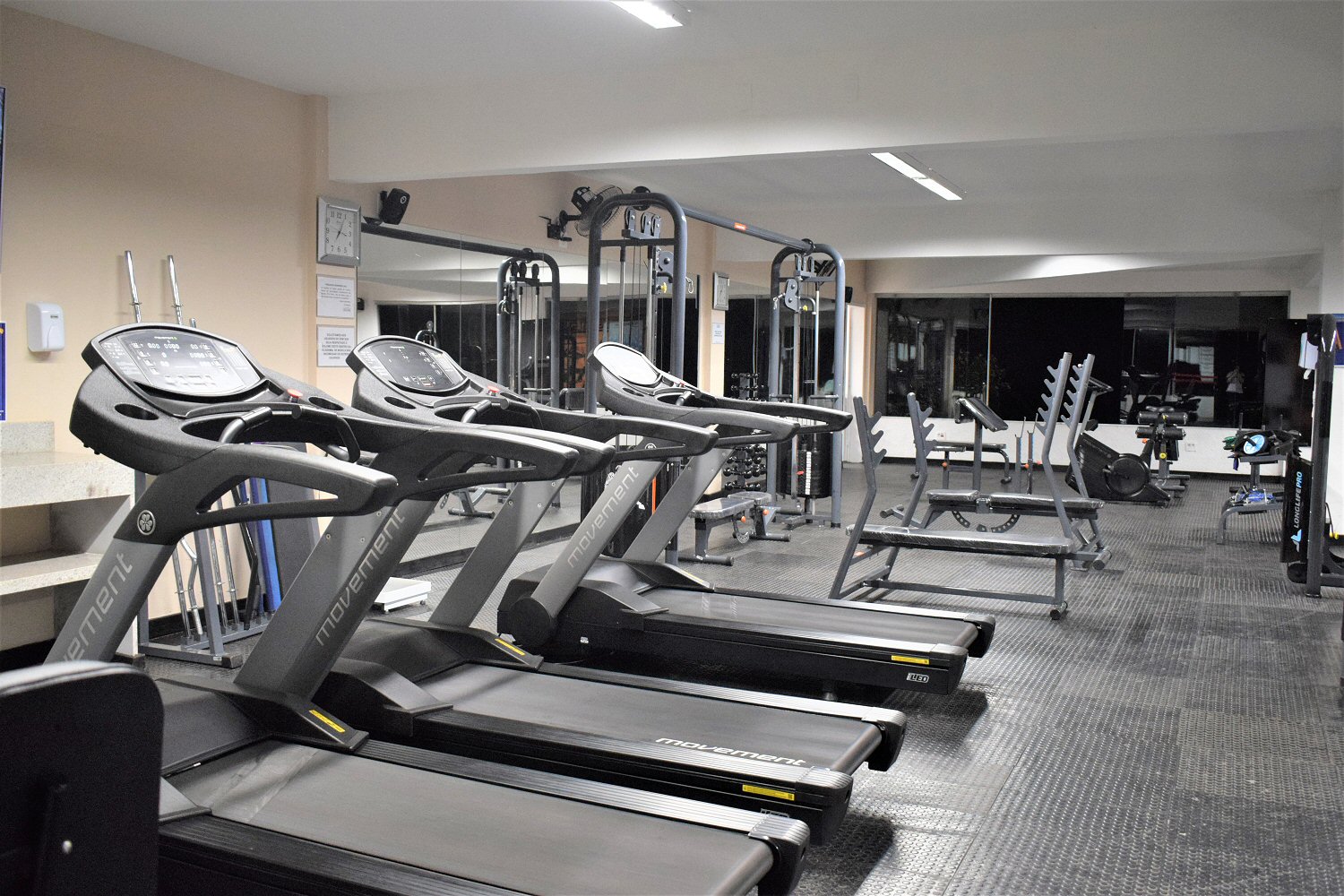 condominio com clube completo