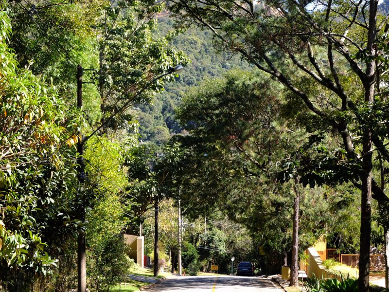 casas em condominio perto de bh