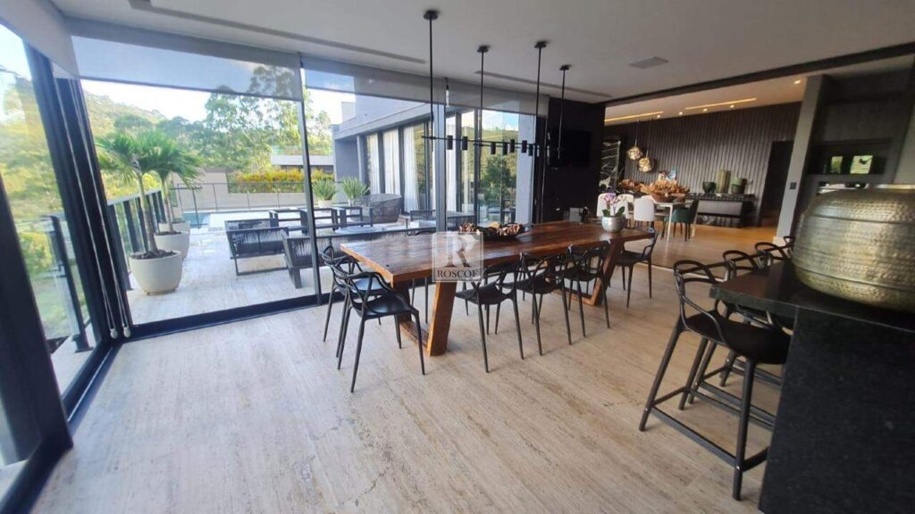 Casa com piscina à venda no Alphaville Lagoa dos Ingleses com 5 suítes