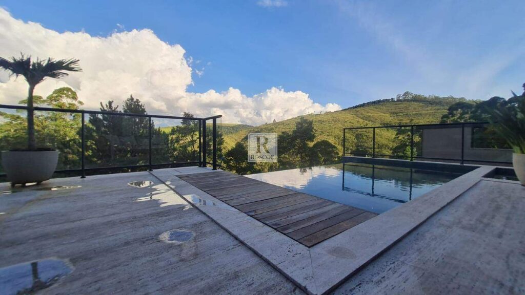 Casa com piscina à venda no Alphaville Lagoa dos Ingleses com 5 suítes
