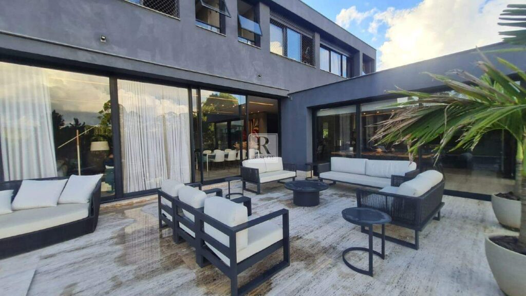Casa com piscina à venda no Alphaville Lagoa dos Ingleses com 5 suítes