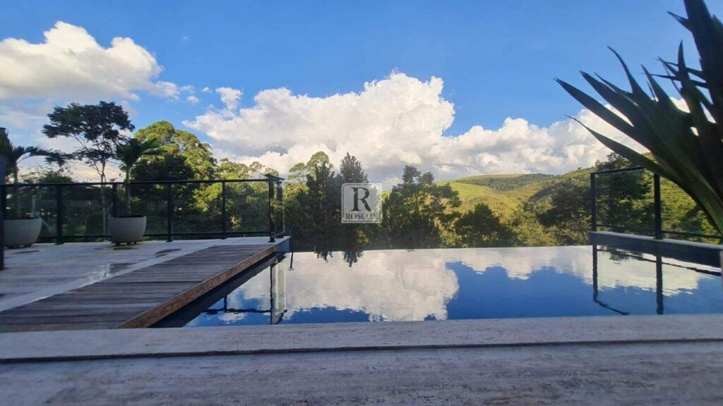 Casa com piscina à venda no Alphaville Lagoa dos Ingleses com 5 suítes