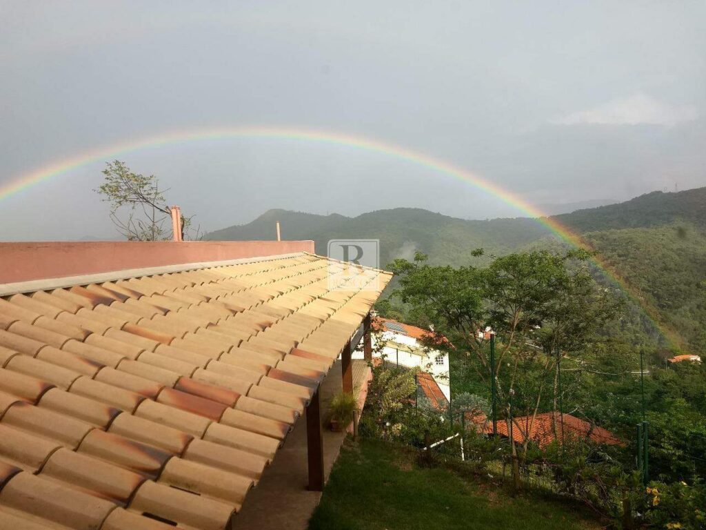 Casa à venda no Veredas das Geraes com 3 suítes