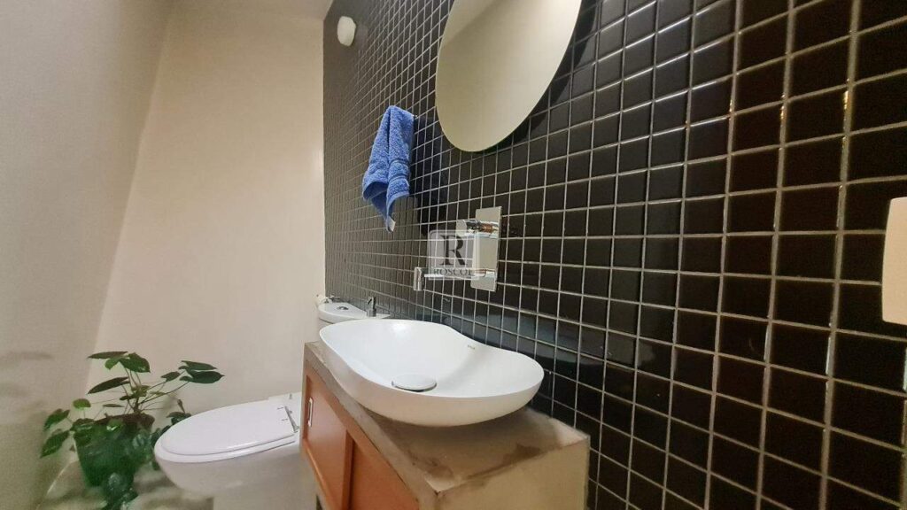 Casa à venda no Vila Del Rey com 4 quartos