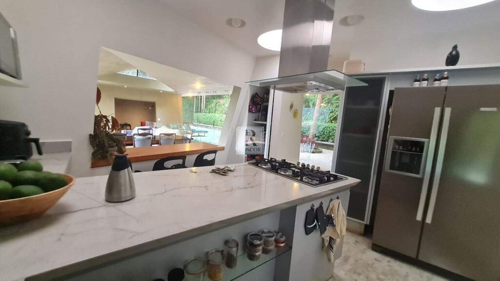 Casa à venda no Vila Del Rey com 4 quartos