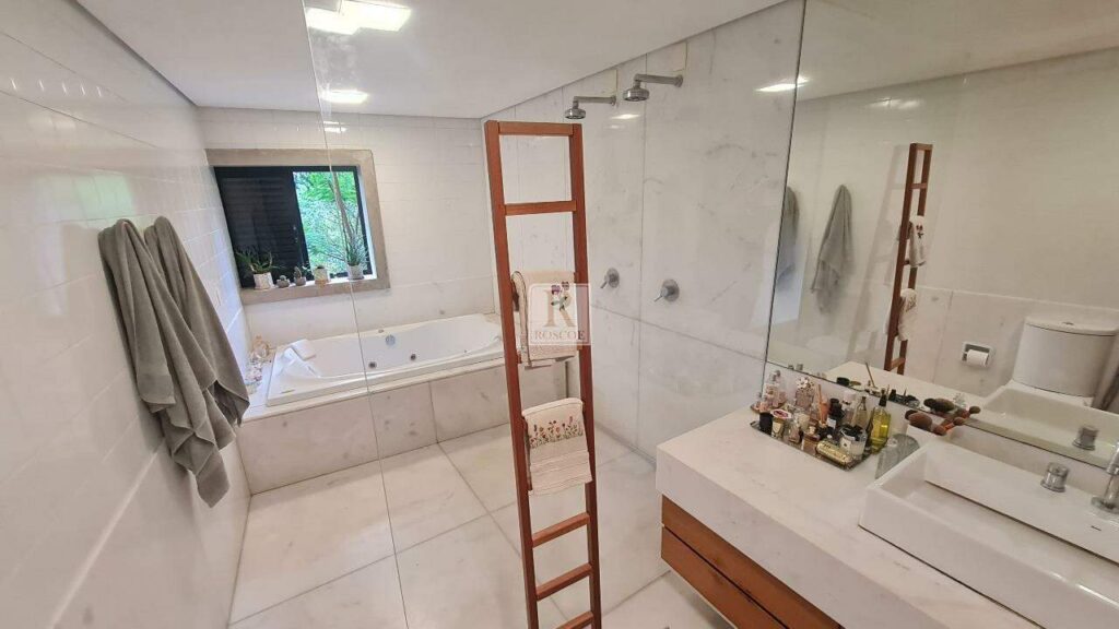 Casa à venda no Vila Del Rey com 4 quartos