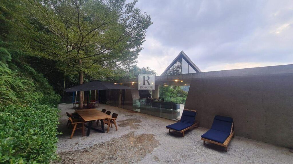 Casa à venda no Vila Del Rey com 4 quartos
