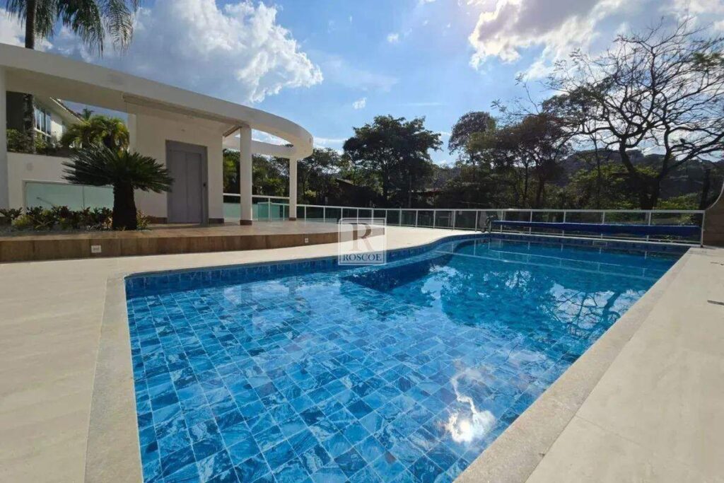 Casa 4 quartos com piscina à venda no Vila Del Rey