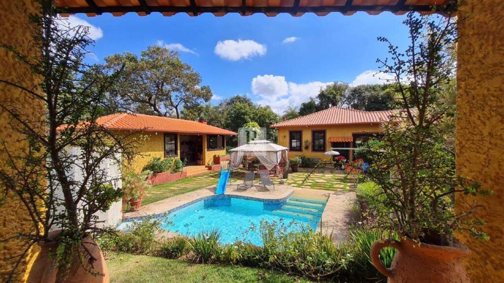 casa com piscina no pasargada