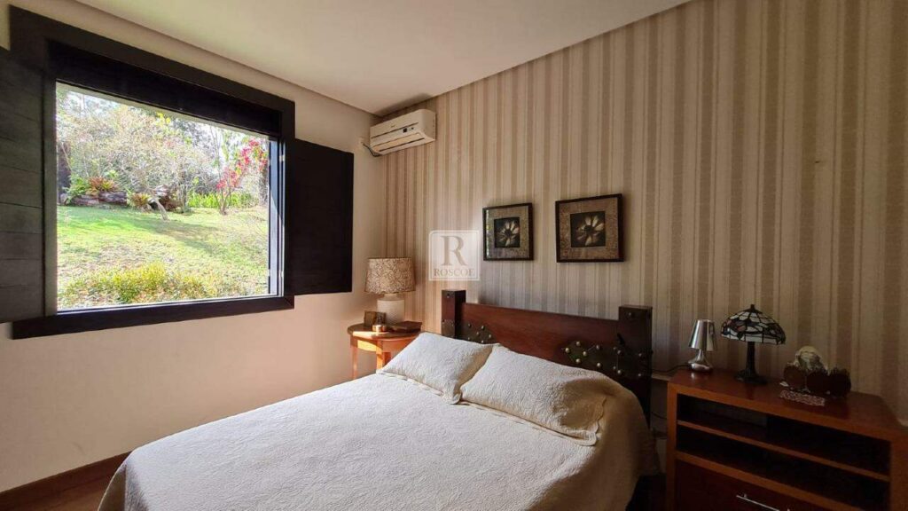 Casa Linear no Condomínio Pasárgada com 4 quartos e piscina