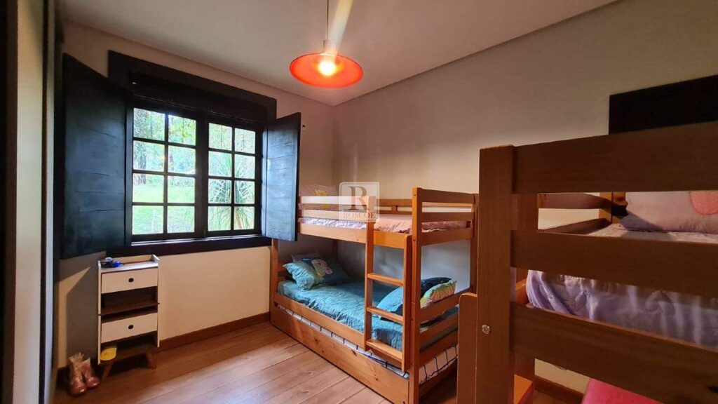 Casa Linear no Condomínio Pasárgada com 4 quartos e piscina