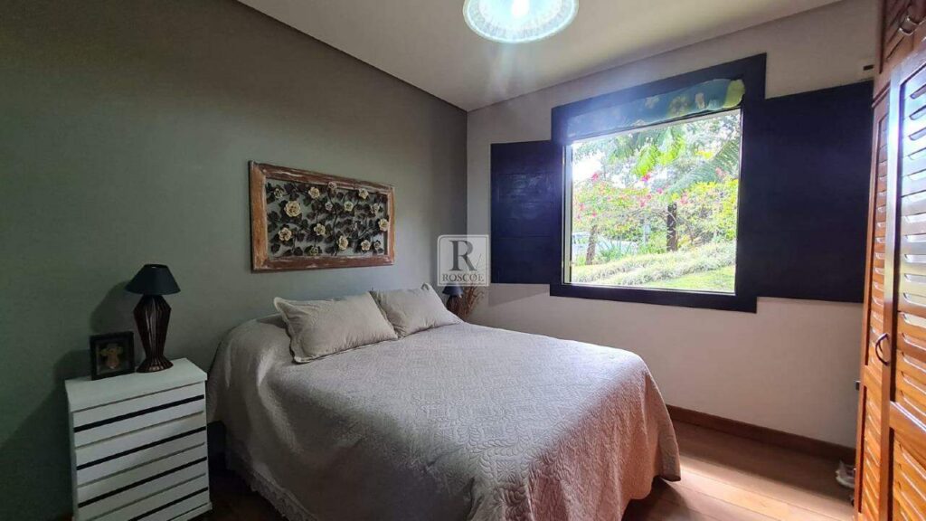 Casa Linear no Condomínio Pasárgada com 4 quartos e piscina