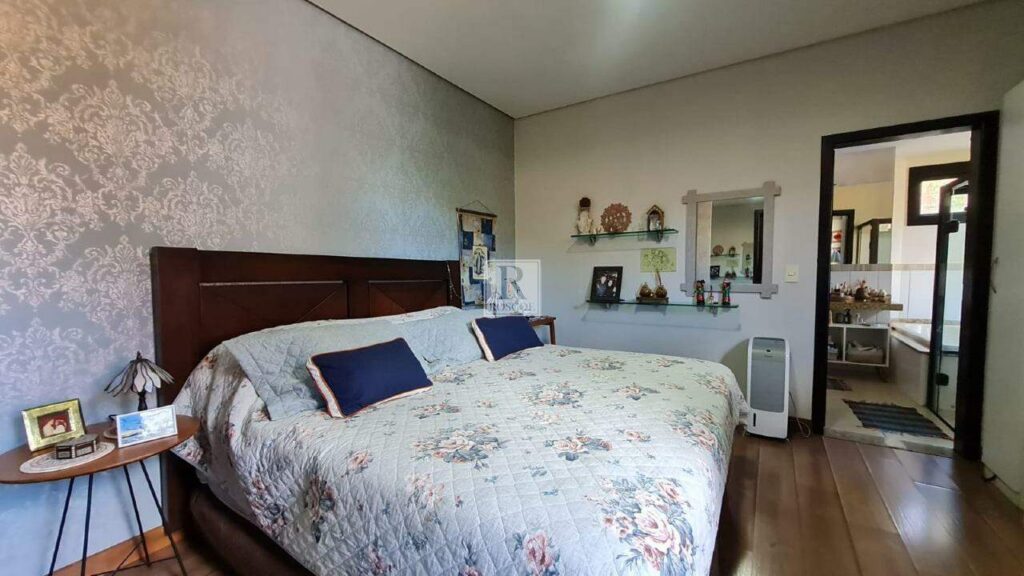 Casa Linear no Condomínio Pasárgada com 4 quartos e piscina