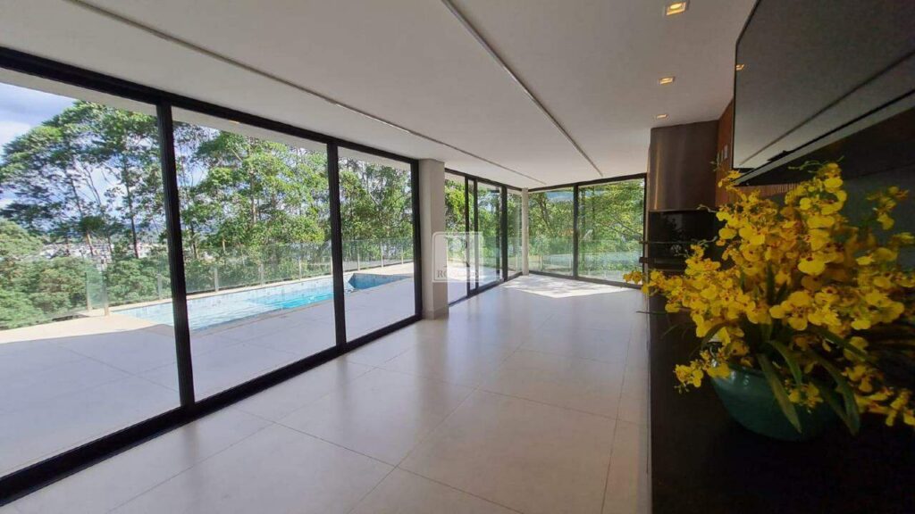 Casa com 4 suítes no Alphaville Península dos Pássaros