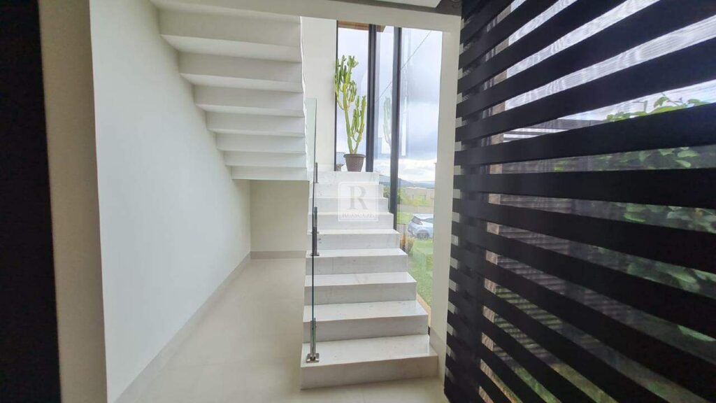 Casa no Península dos Passáros com 4 suítes à venda