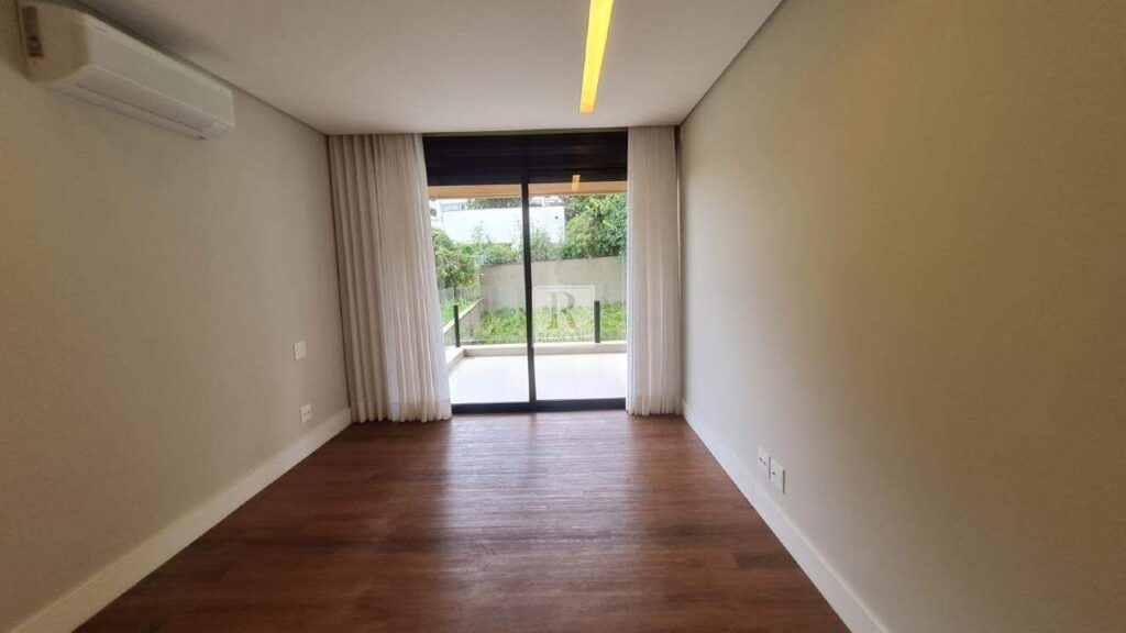 Casa no Península dos Passáros com 4 suítes à venda