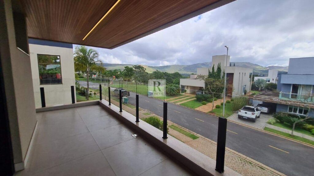 Casa no Península dos Passáros com 4 suítes à venda