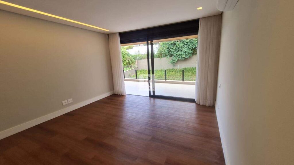 Casa no Península dos Passáros com 4 suítes à venda