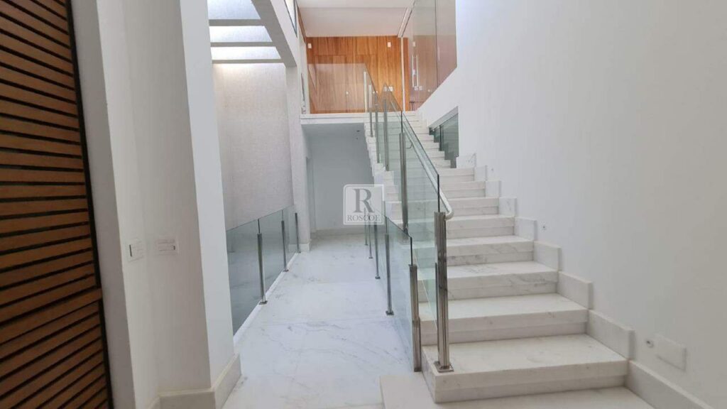 Casa à venda no Alphaville com vista para a Lagoa dos Ingleses no Inconfidentes