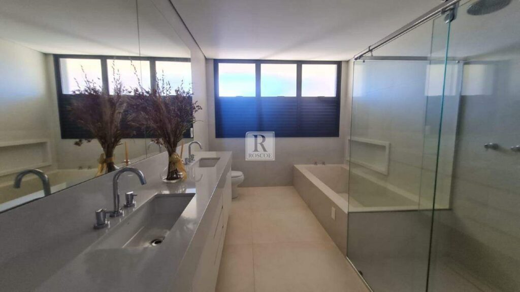 Casa no Alphaville com vista para a Lagoa dos Ingleses no Inconfidentes