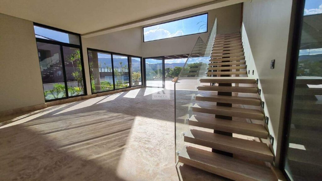 Casa com vista para a Lagoa dos Ingleses 5 quartos