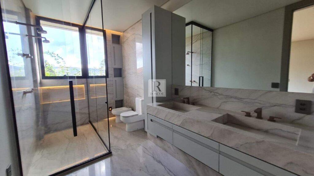 Casa com vista para a Lagoa dos Ingleses 5 suítes