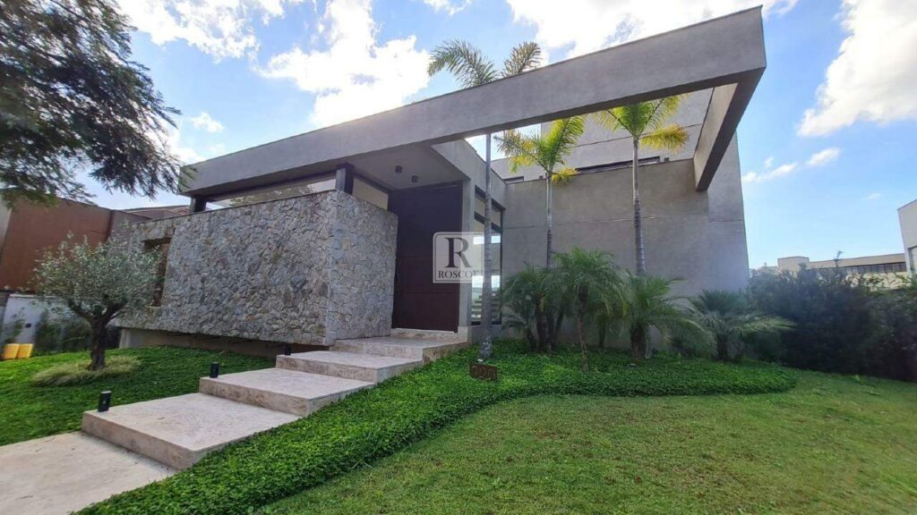 Casa com vista para a Lagoa dos Ingleses 5 suítes