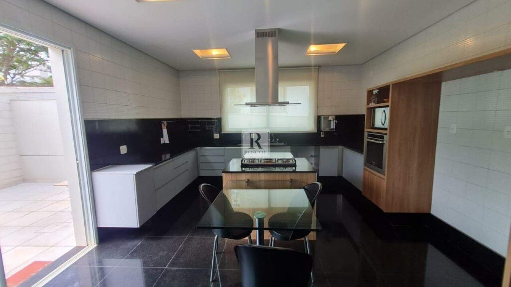 Casa no Residencial Inconfidentes Alphaville com vista para a Lagoa dos Ingleses
