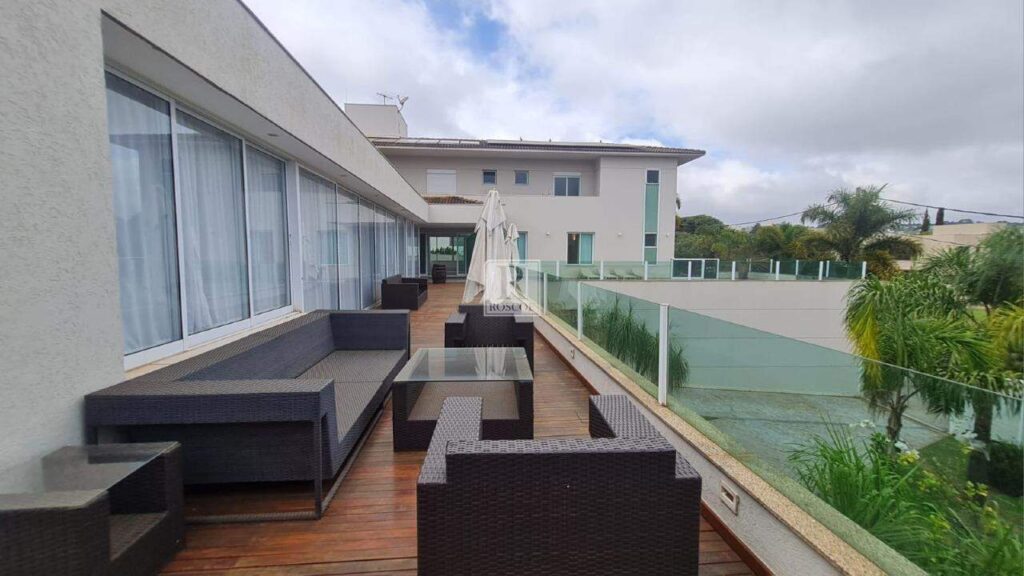 Casa no Residencial Inconfidentes Alphaville com vista para a Lagoa dos Ingleses