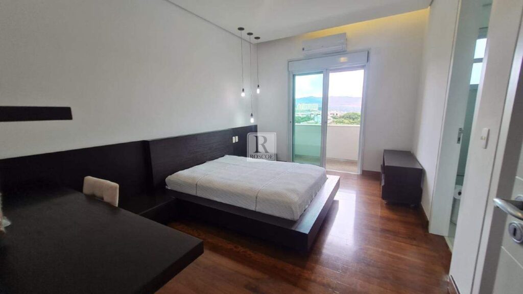 Casa no Residencial Inconfidentes Alphaville com vista para a Lagoa dos Ingleses