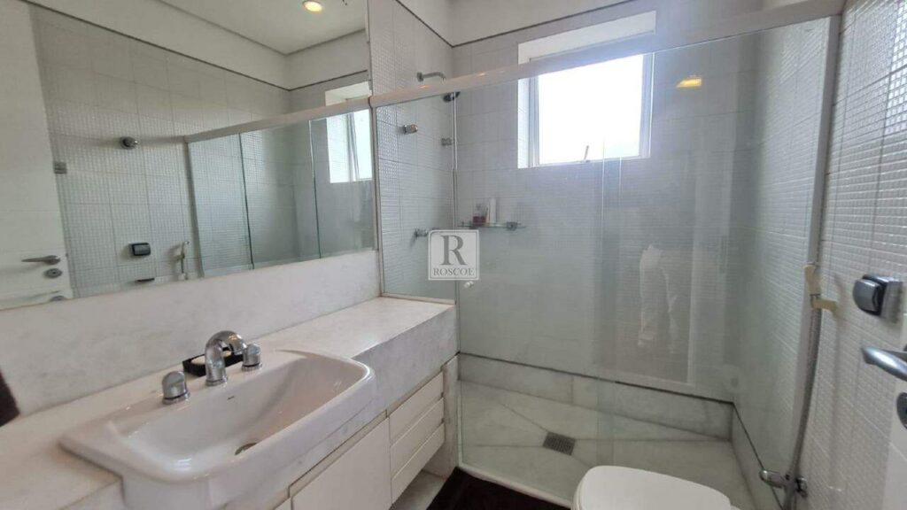 Casa no Residencial Inconfidentes Alphaville com vista para a Lagoa dos Ingleses