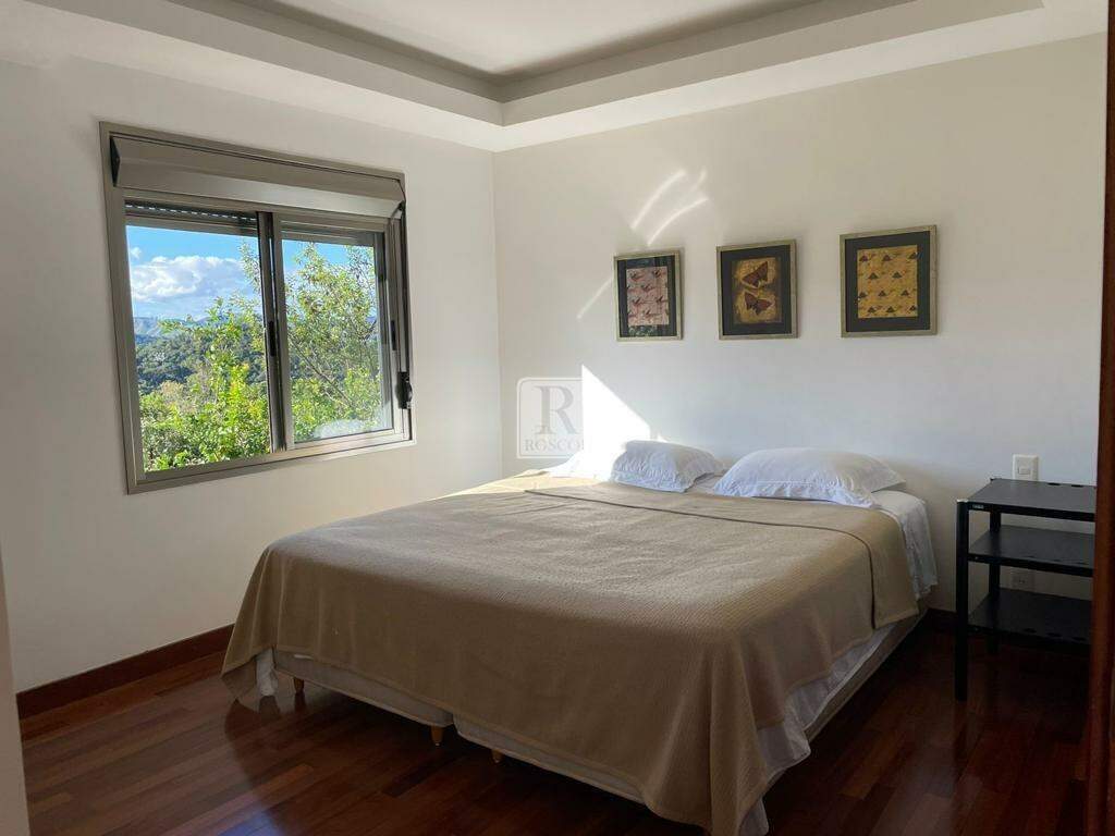 Casa no Condomínio Pasárgada com 4 quatros