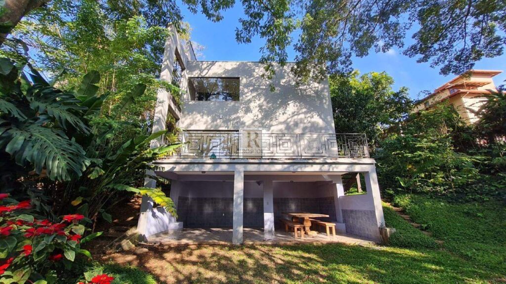 Casa no Condomínio Pasárgada com 3 quartos