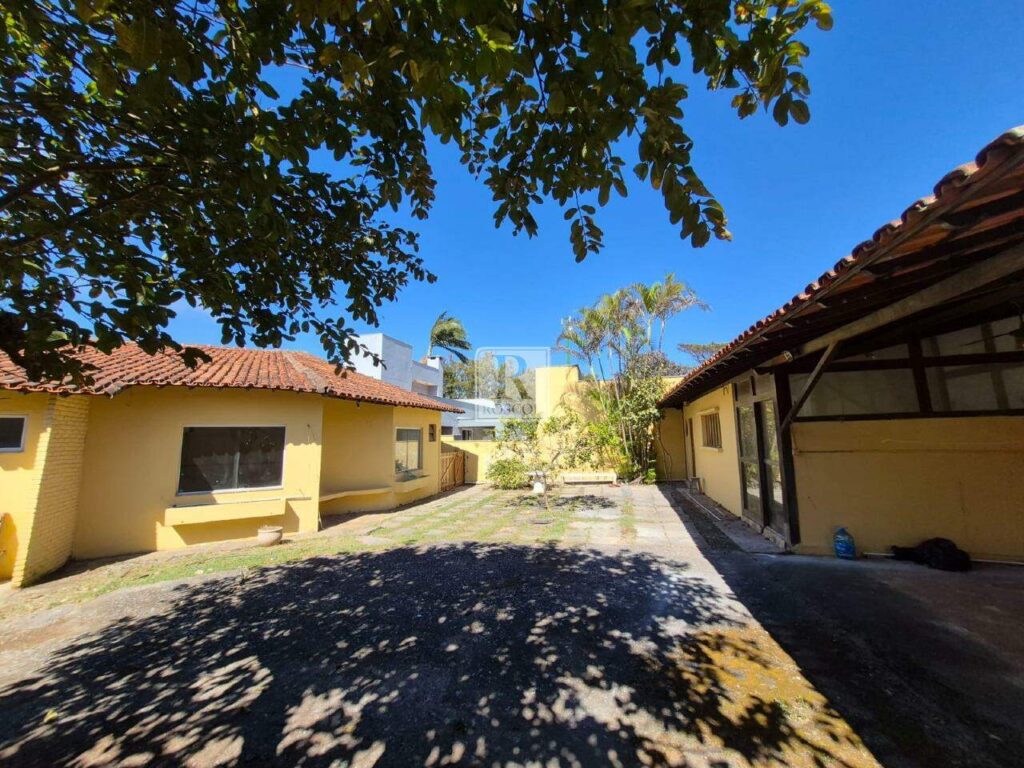 Casa no Retiro das Pedras com 3 quartos e uma suíte independente