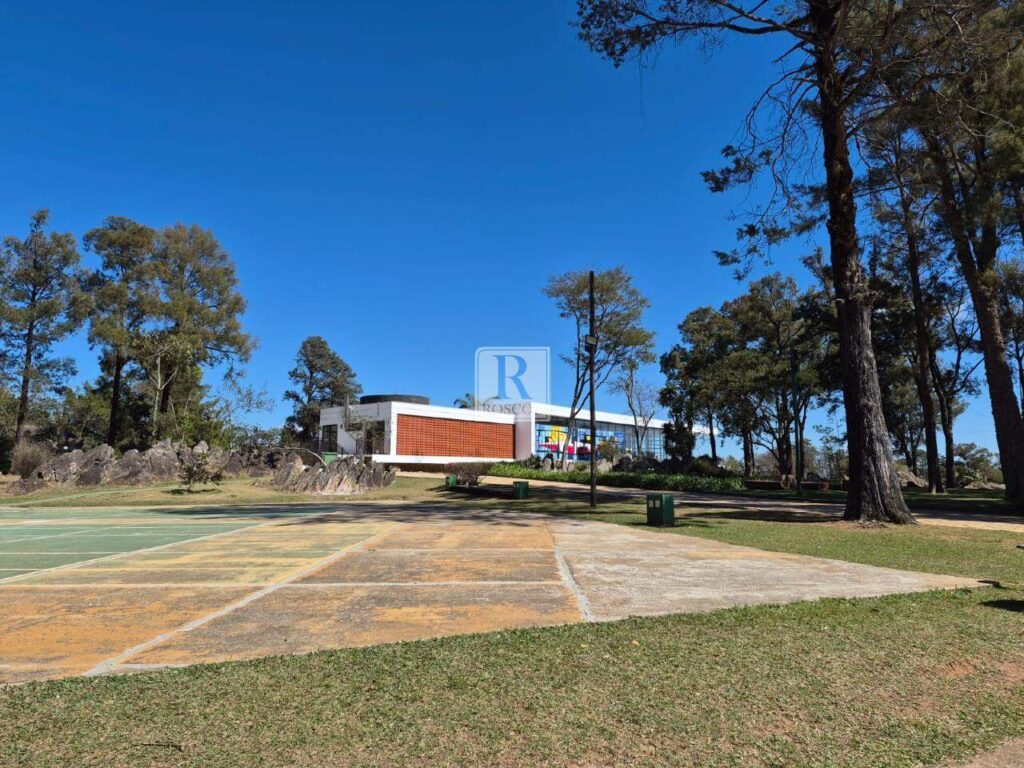 Casa no Retiro das Pedras com 3 quartos e uma suíte independente