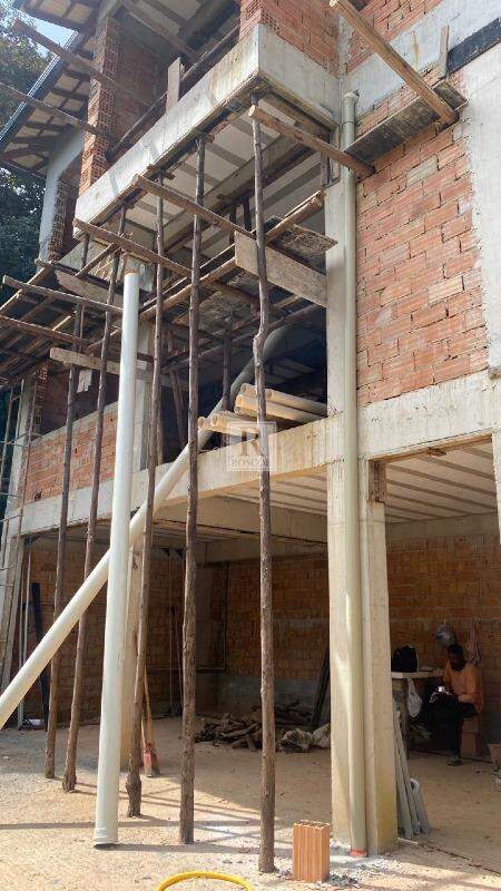 Casa à venda no Ville de Montagne em construção com 3 suítes