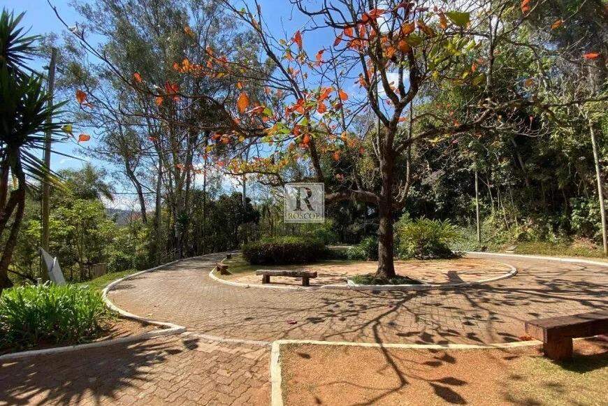 Lote à venda no Condomínio Vila Alpina em Nova Lima