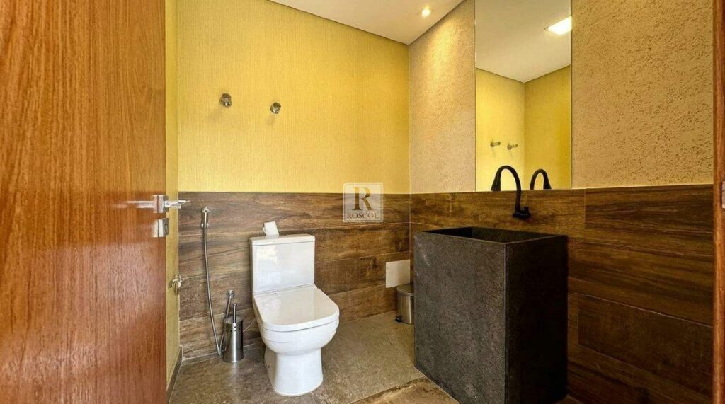 Casa no Vila Castela com 4 quartos e piscina