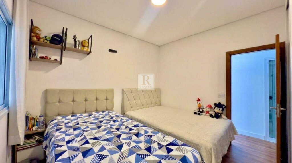 Casa no Vila Castela com 4 quartos e piscina