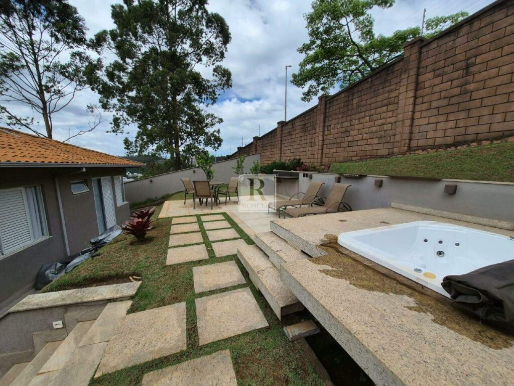 Casa à venda no Alphaville Lagoa dos Ingleses com 390 m2