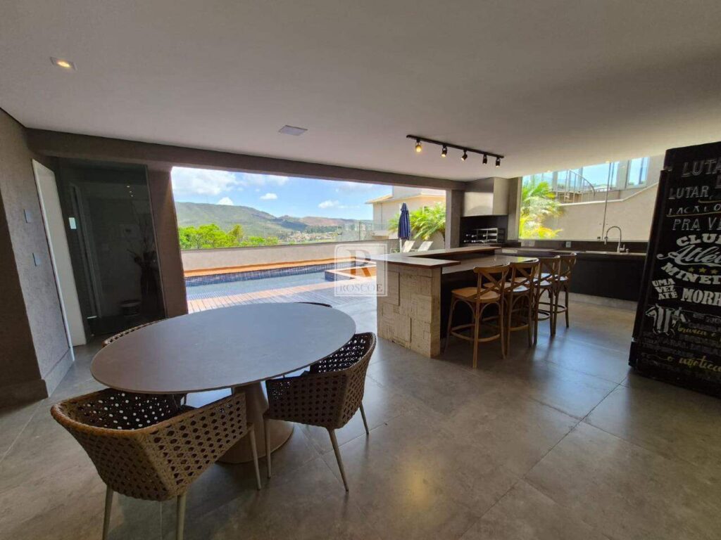 Casa no Alphaville com 4 suítes e vista da lagoa e da Serra da Moeda