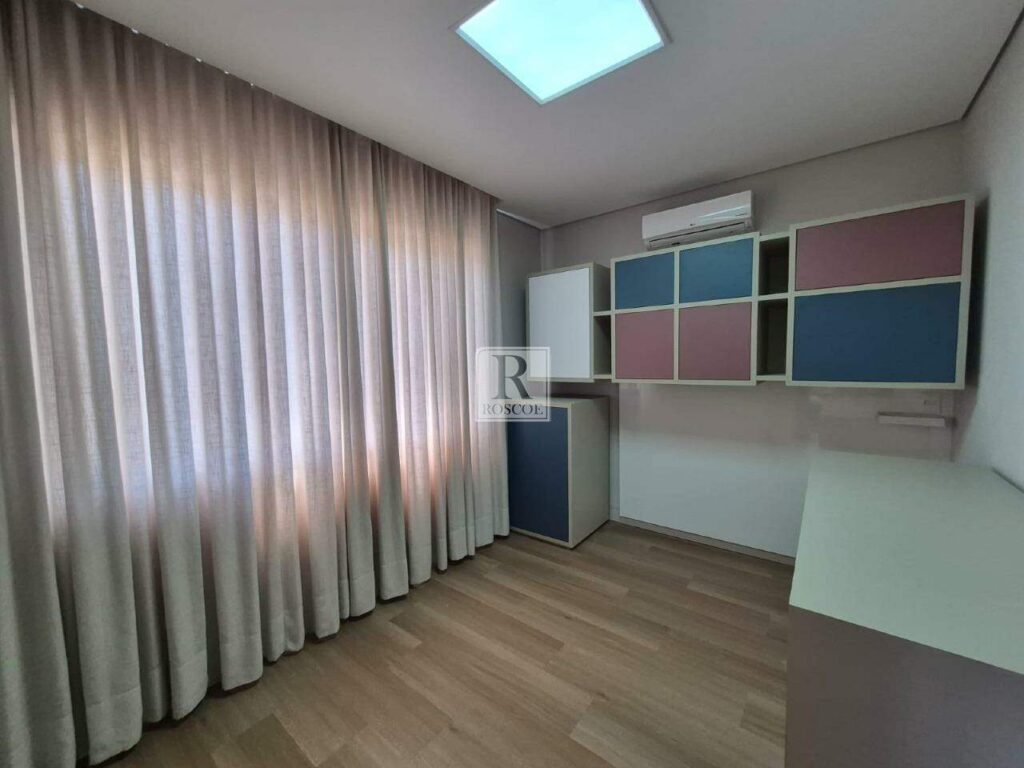 Casa no Alphaville com 4 suítes e vista da lagoa e da Serra da Moeda